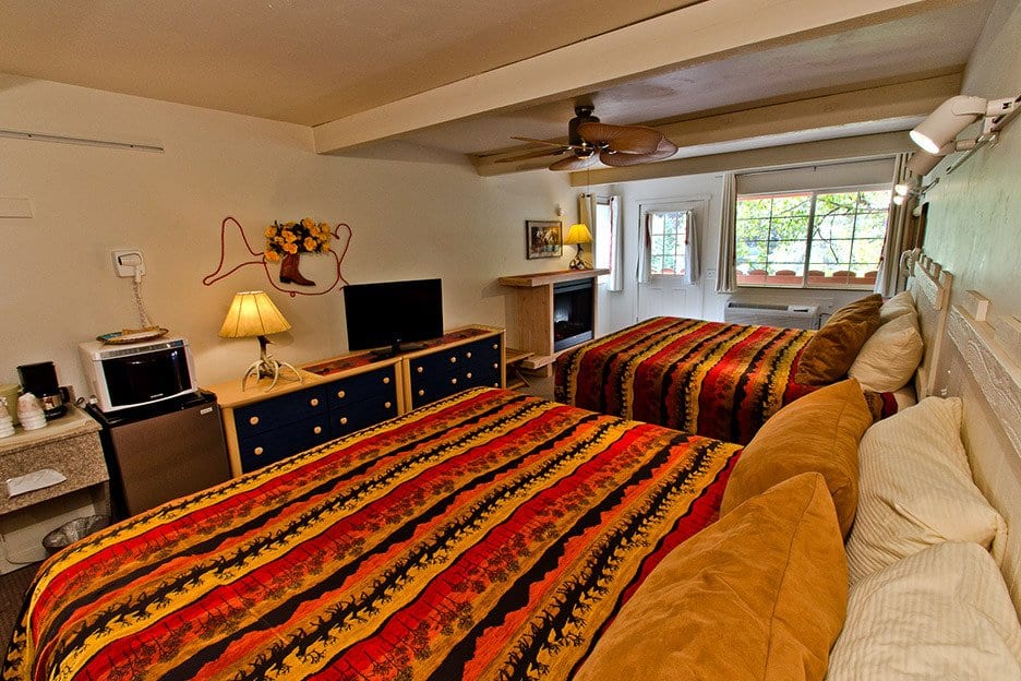 image of hot springs inn