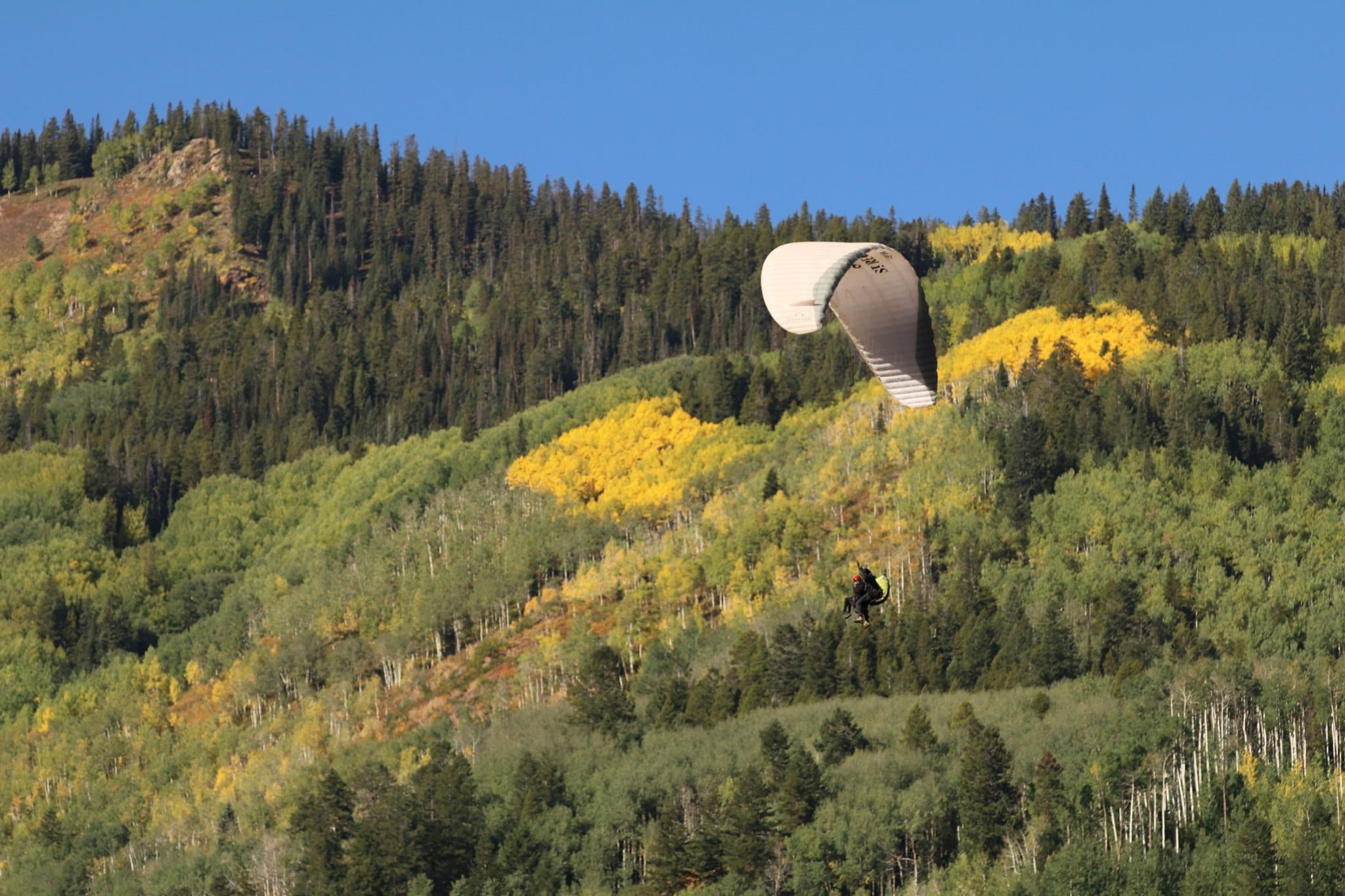 image of aspen paragliding