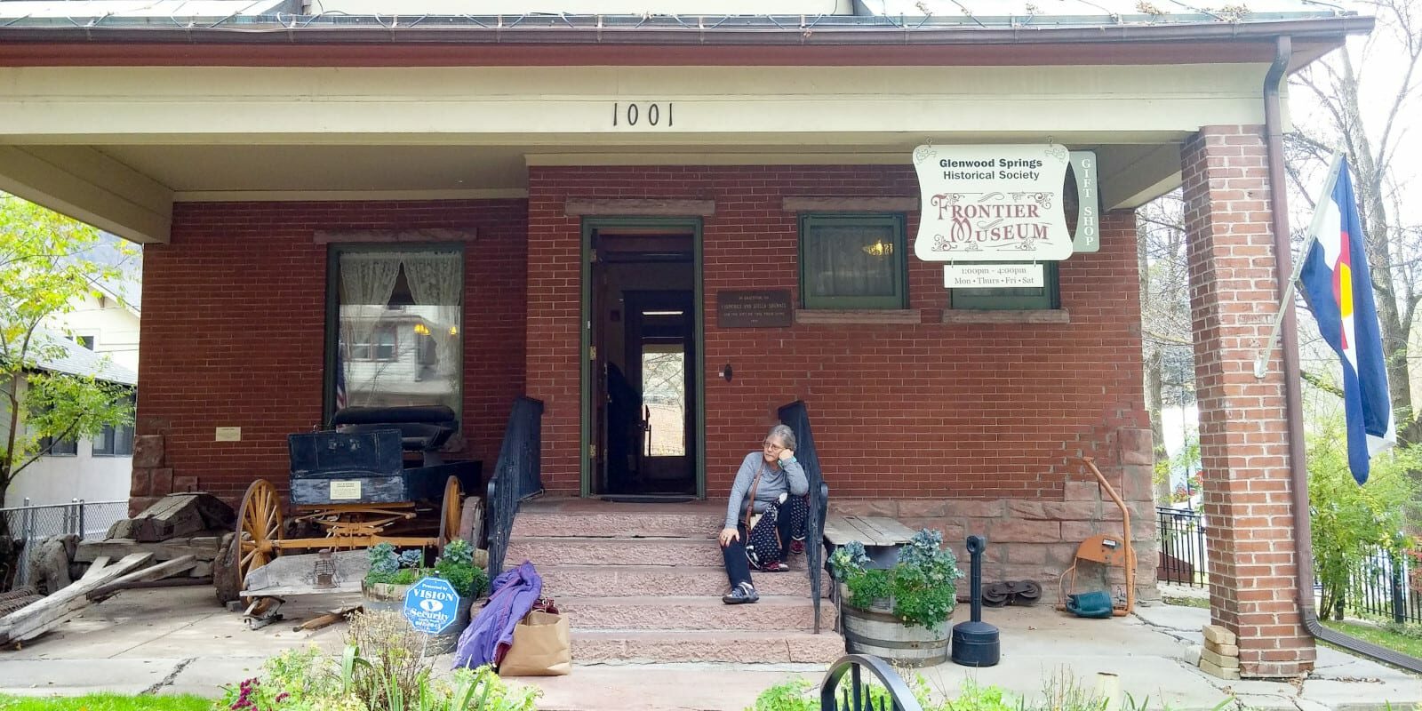 Image of the entrance to the Glenwood Springs Historical Society and Frontier Museum in Colorado