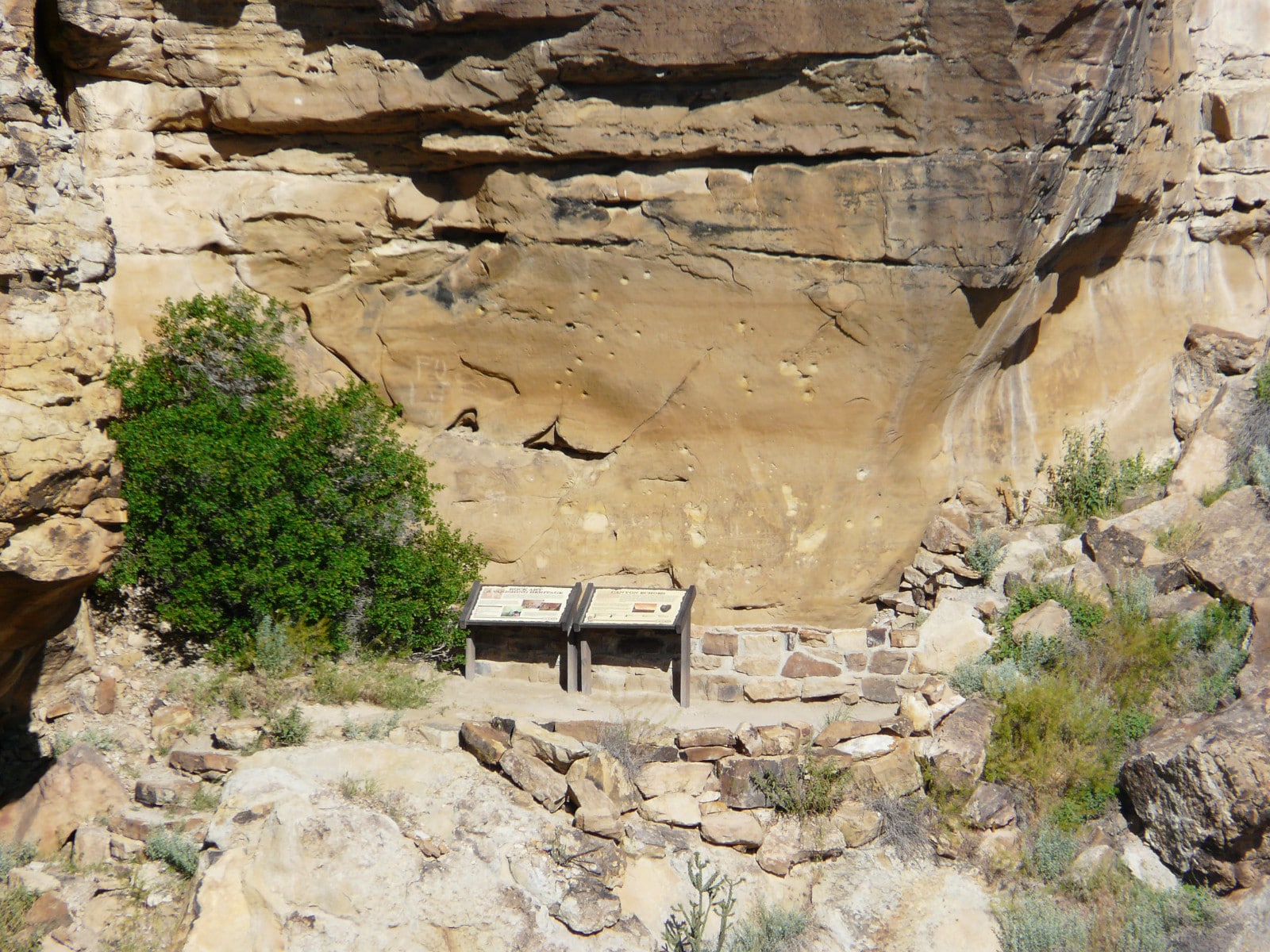 Image of an area where wall art is present in Vogel Canyon Picnic Area in La Junta, Colorado