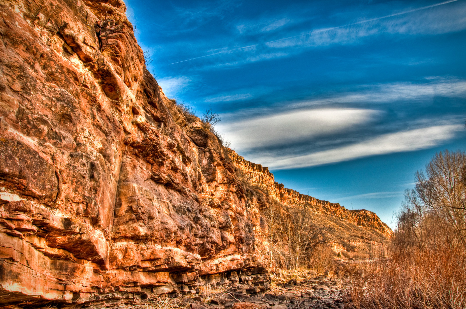 Image of the rock walls at Watson Lake SWA in Bellvue, Colorado