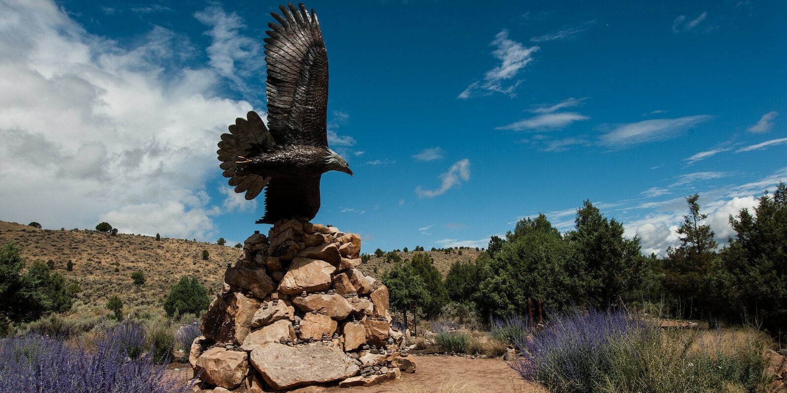 Image of the eagle sculpture in the Dennis Weaver Memorial Park in Ridgway, Colorado