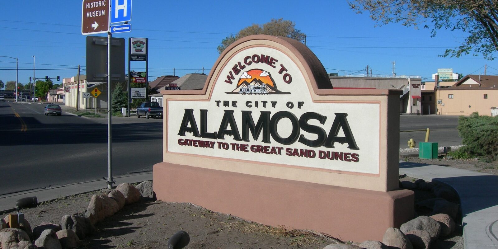 image of alamosa sign