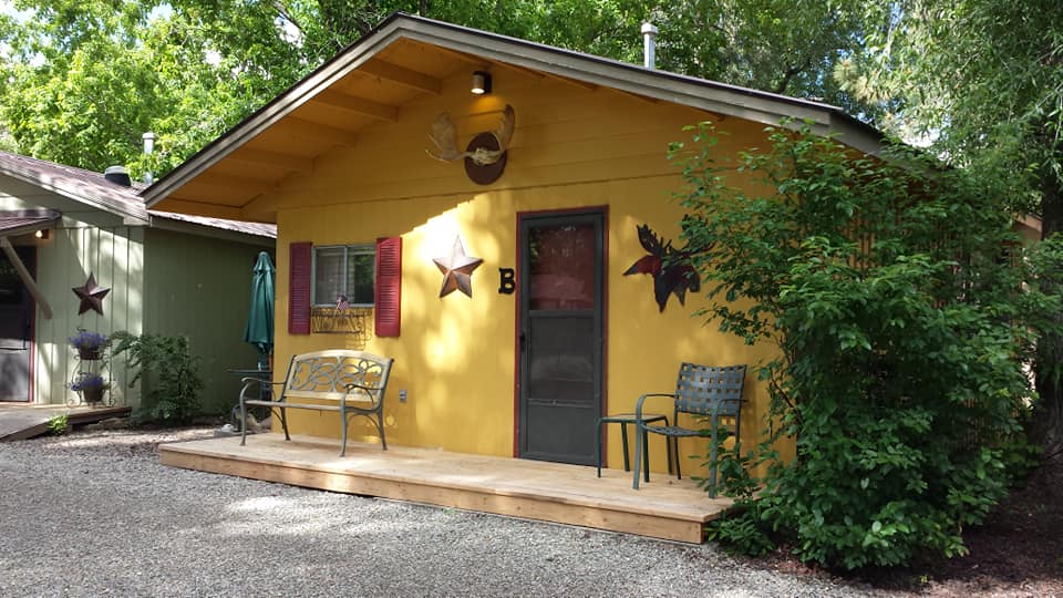 image of outpost motel