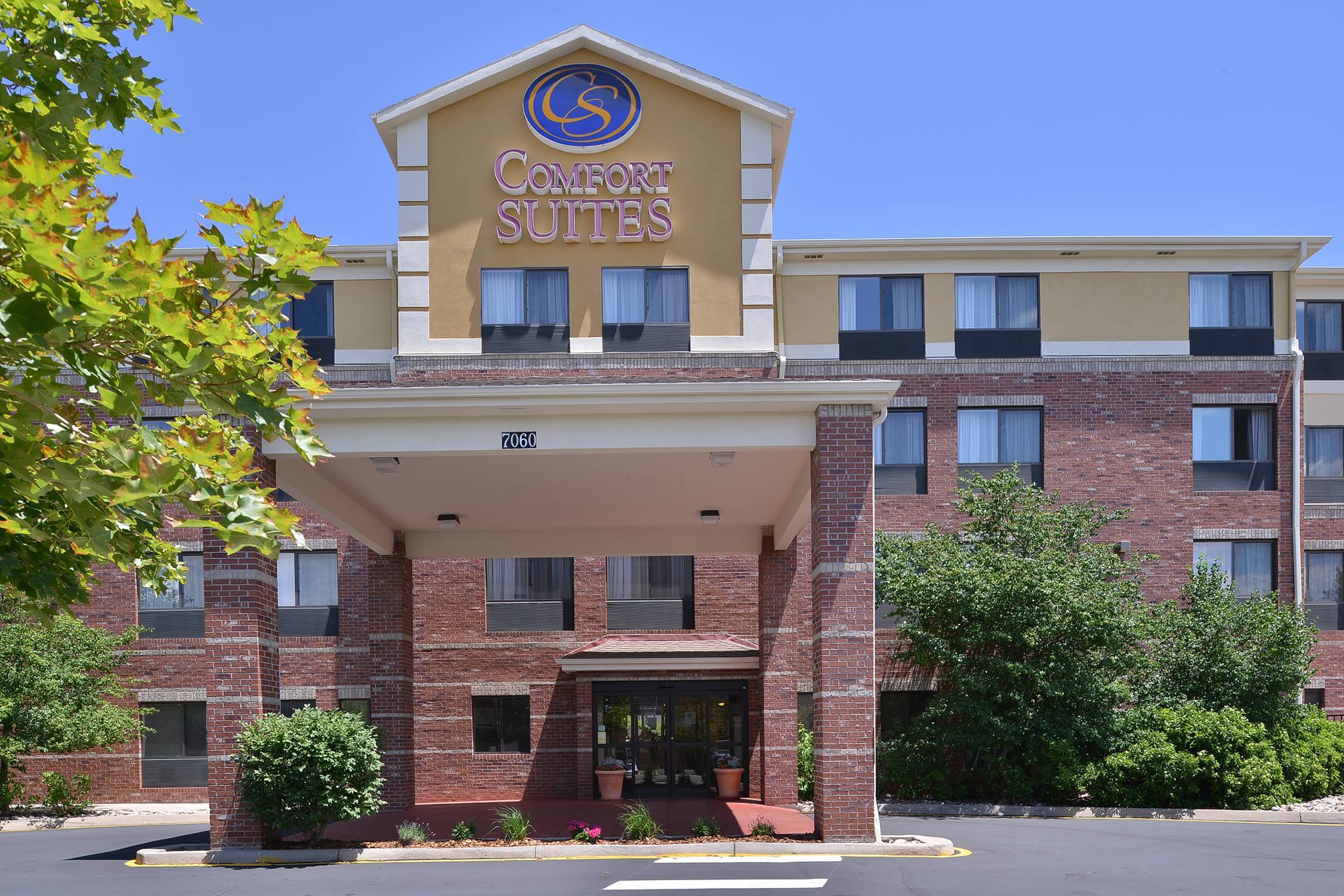 image of comfort suites highlands ranch