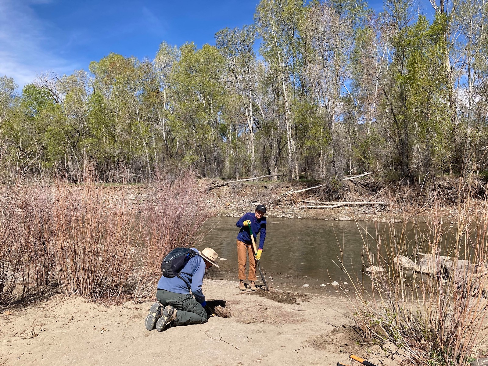 Image of volunteers at the Paonia River Park in Colorado