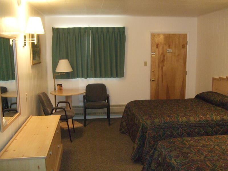 image of room at mesa verde motel