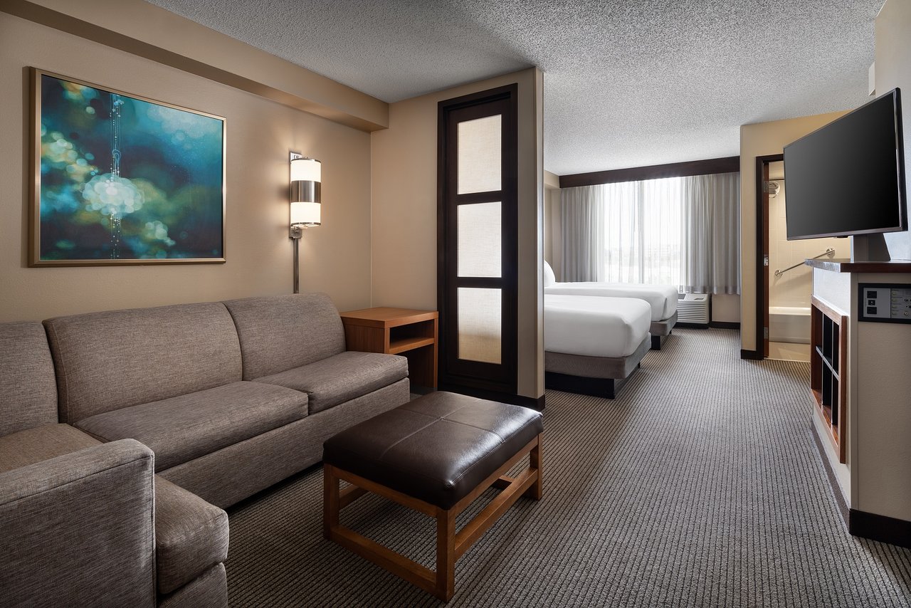 image of suite at hyatt place park meadows