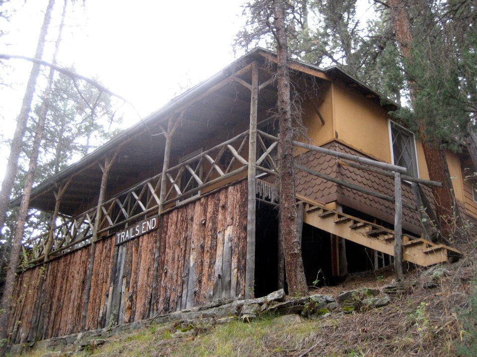 image of trails end cabin at glen isle resort