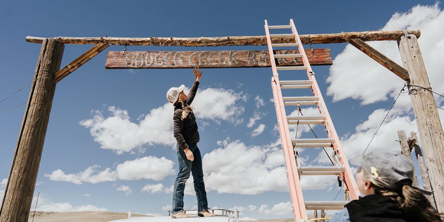 Image of the Badger Creek Ranch sign being painted