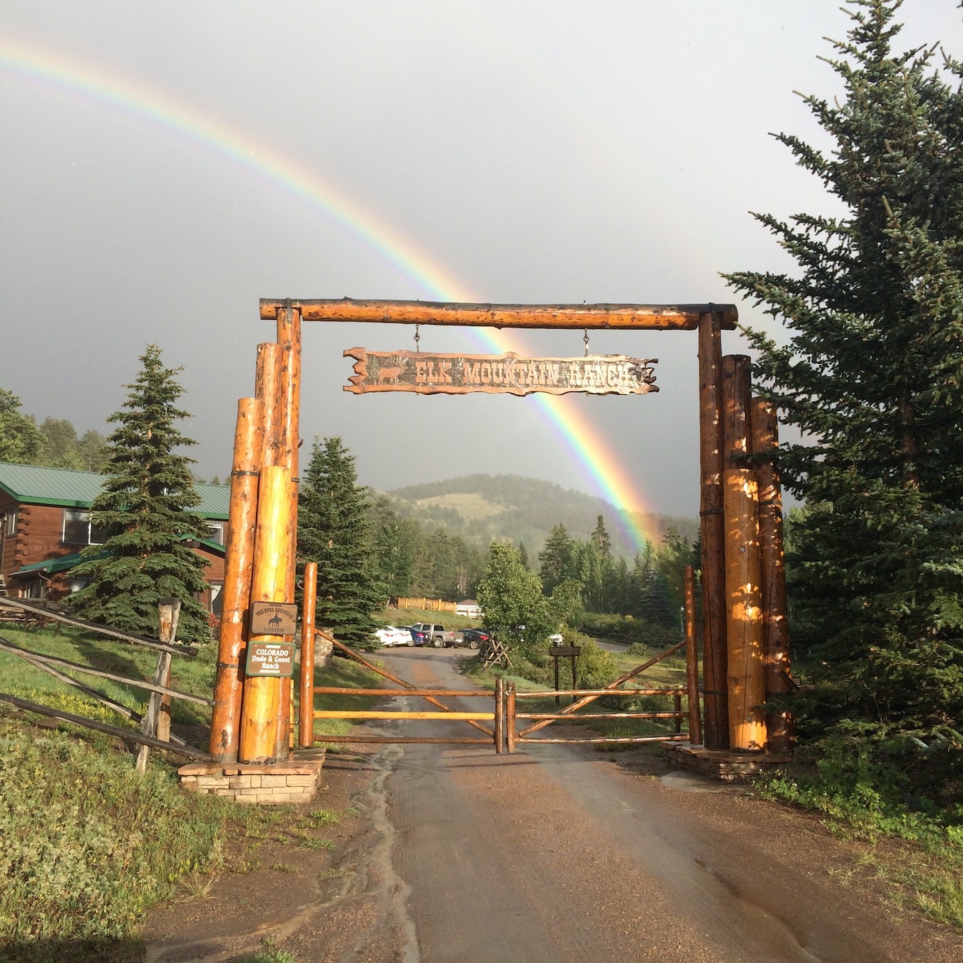 Image of the entrance of Elk Mountain Dude Ranch in Buena Vista, Colorado