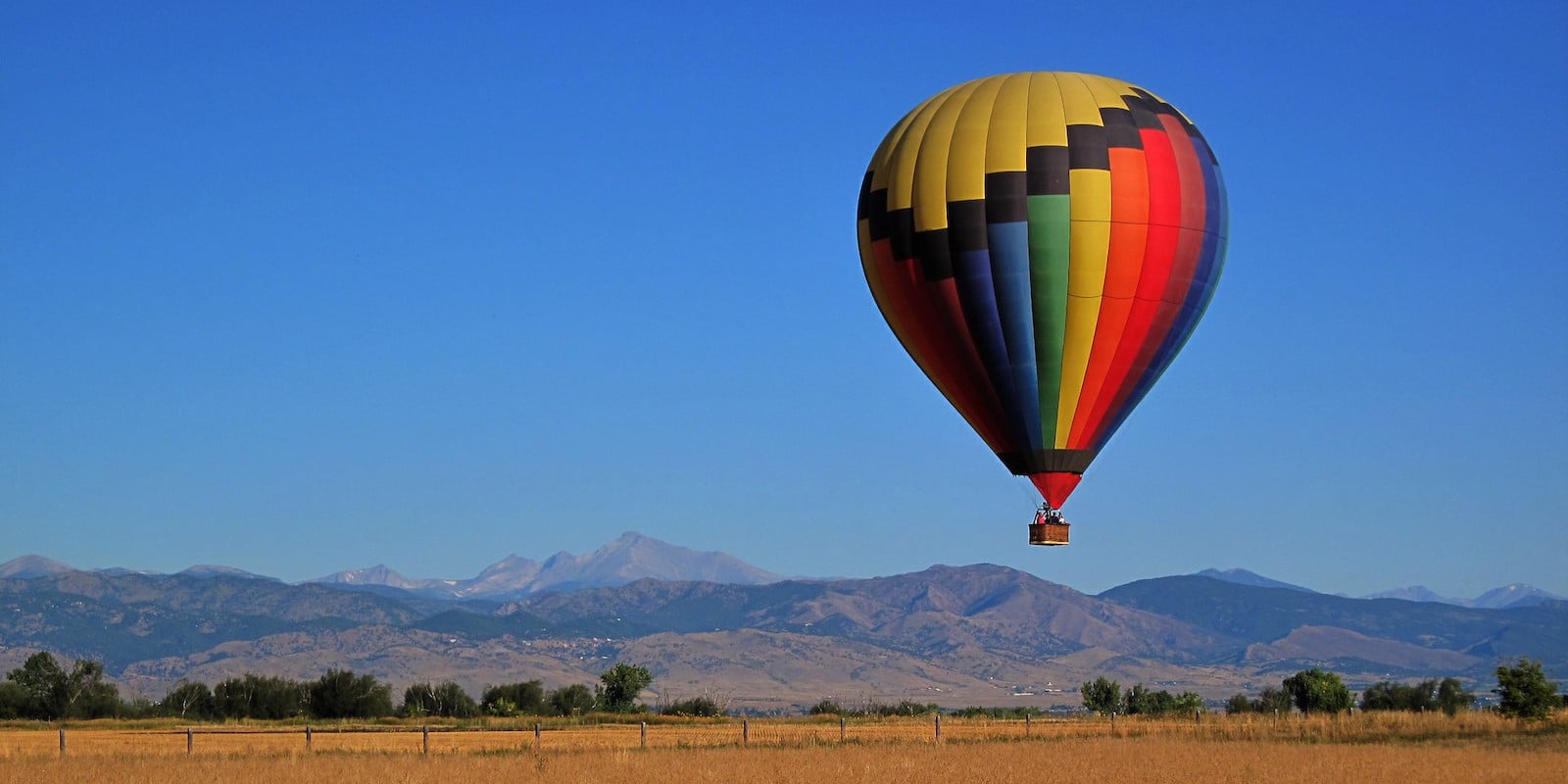 Image of a hot air balloon in Boulder, Colorado