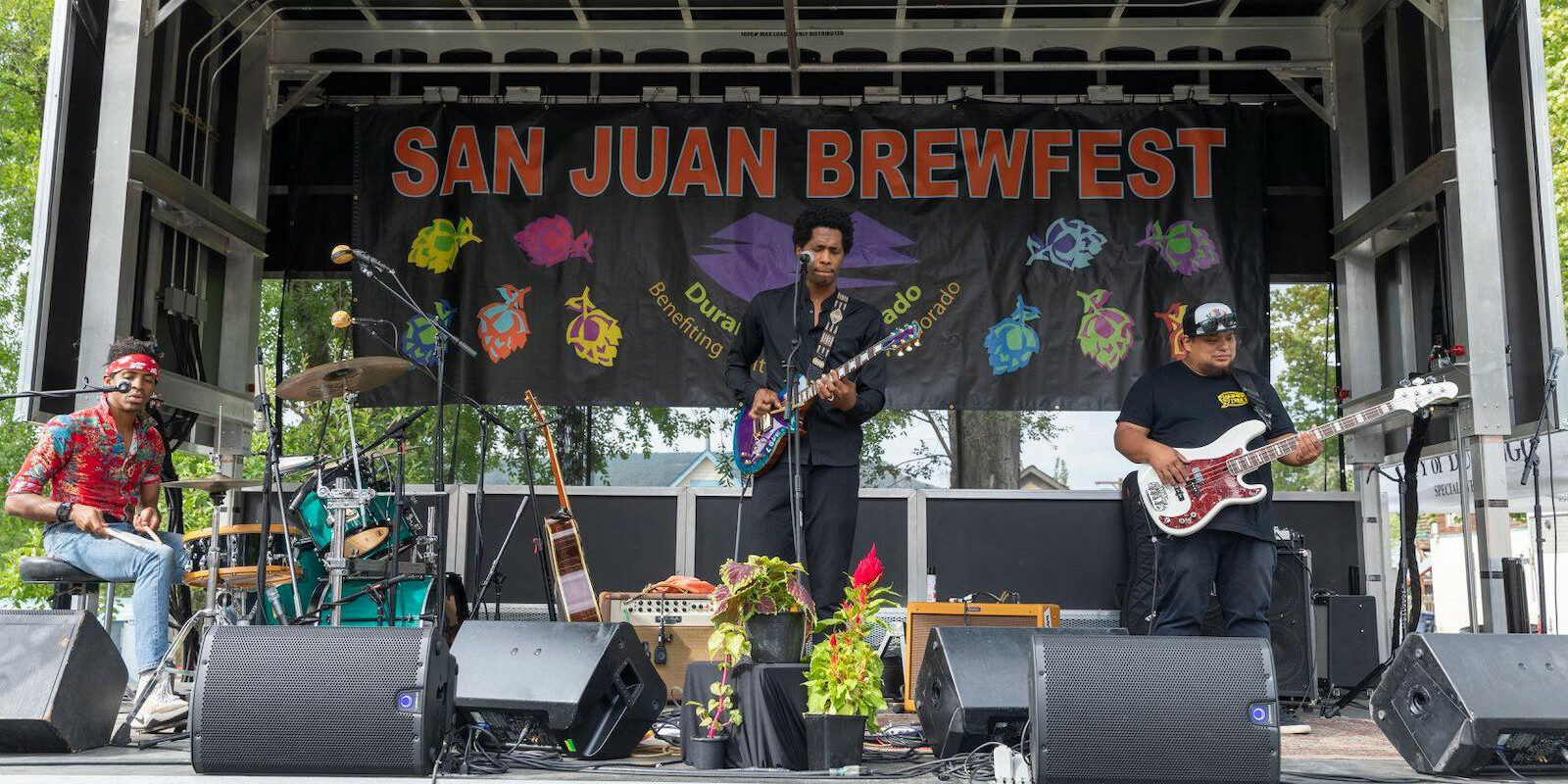 Image of a performer at the San Juan Brewfest in Durango, Colorado