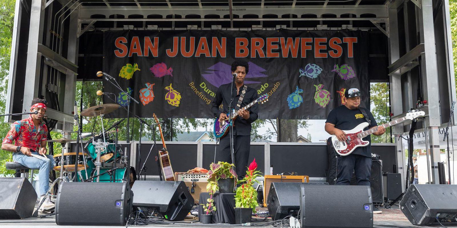 Image of a performer at the San Juan Brewfest in Durango, Colorado