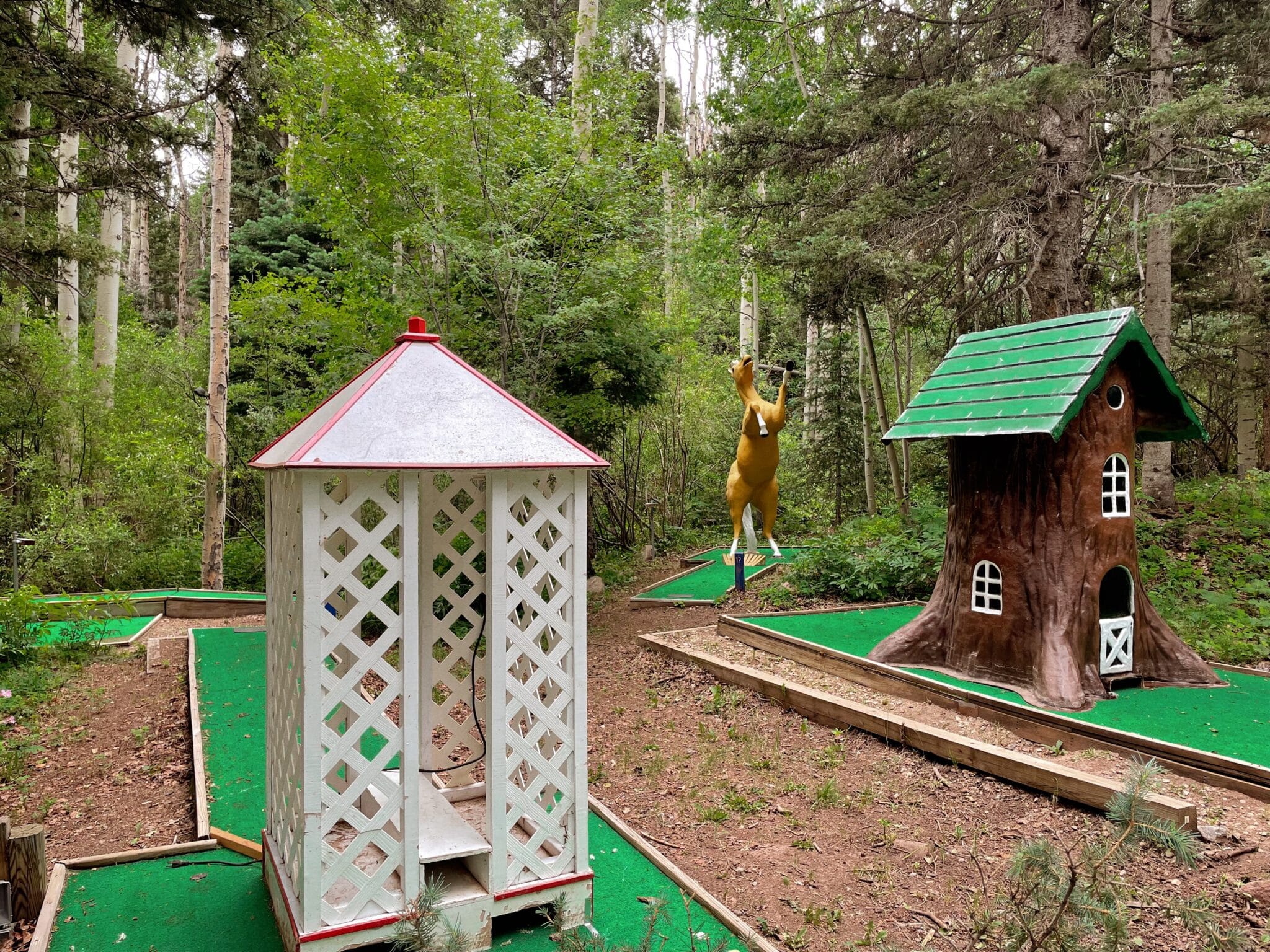 image of mini golf at cuchara mountain park