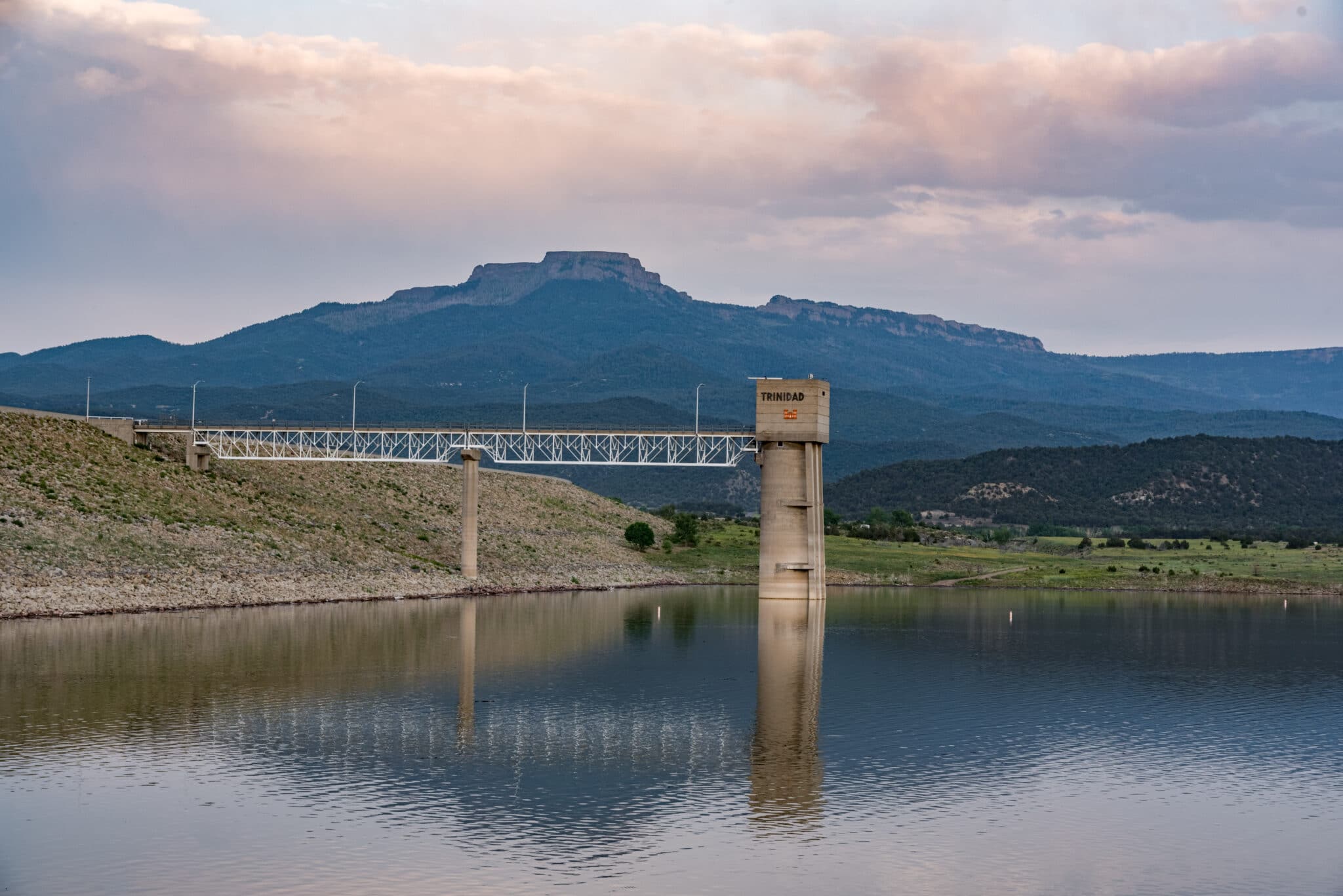 image of sunset at trinidad lake state park