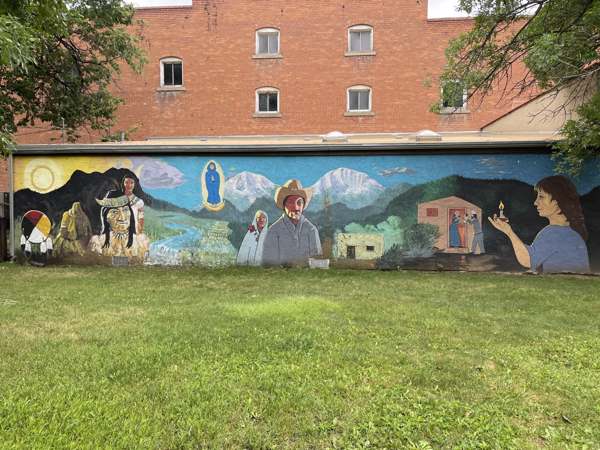 image of mural in walsenburg