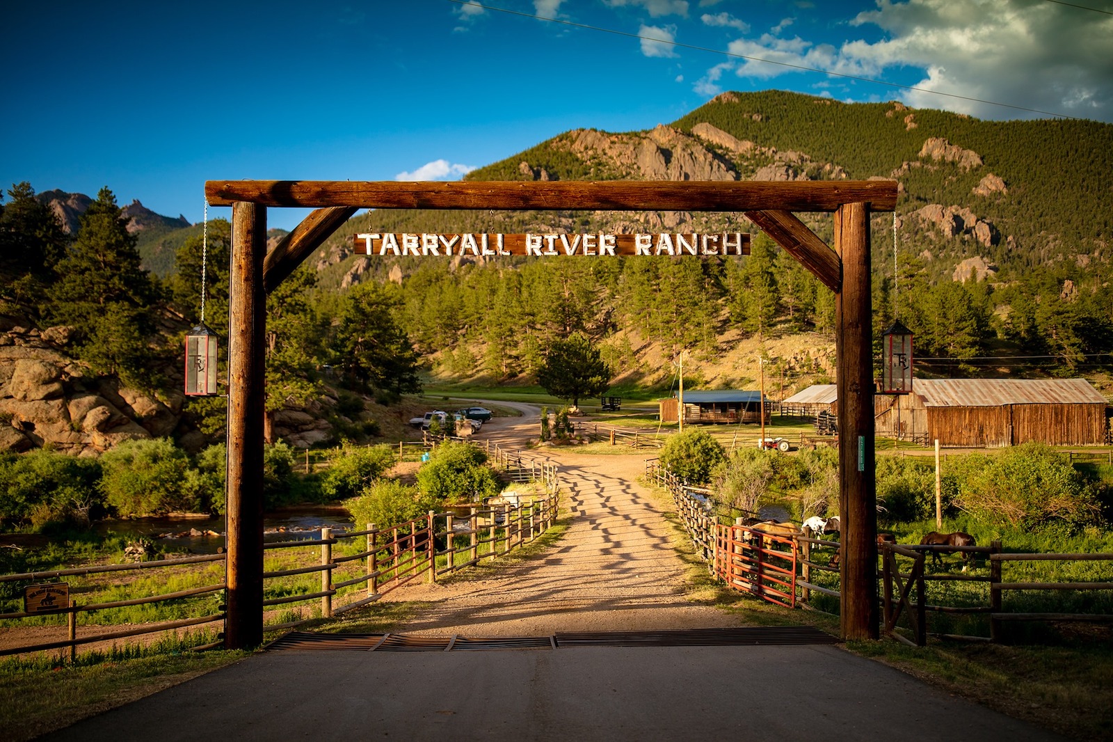 Image of the entrance of Tarryall River Ranch in Lake George, Colorado