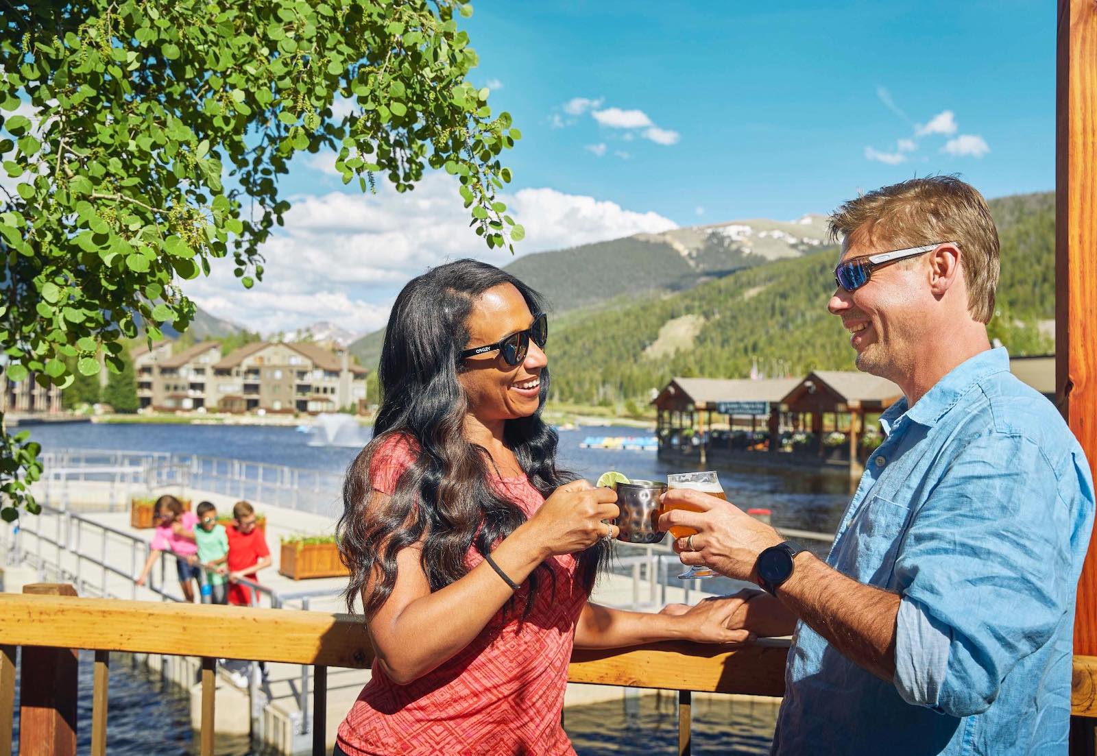 Image of people enjoying drinks at Keystone Resort in Colorado