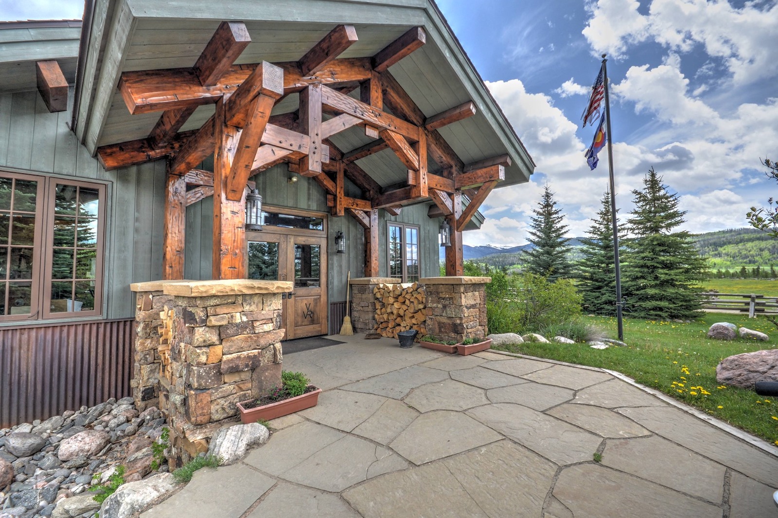 Image of a building at Vista Verde Ranch in Clark, Colorado