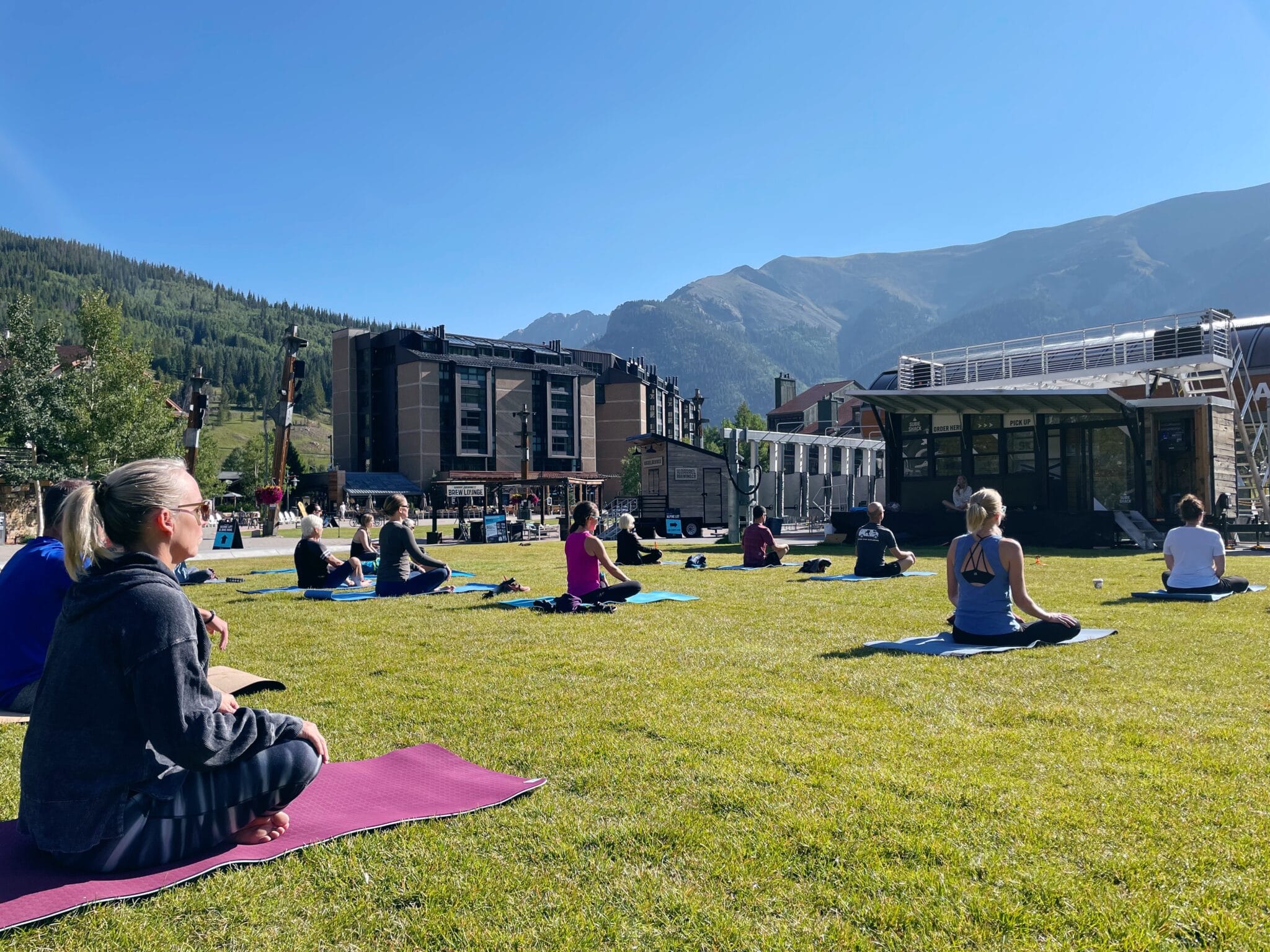 image of free yoga in the park copper mountain