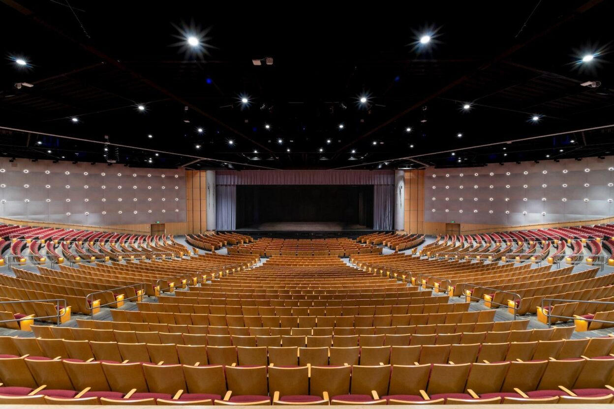 bellco-theatre-denver-co-multi-use-indoor-amphitheater-uncover