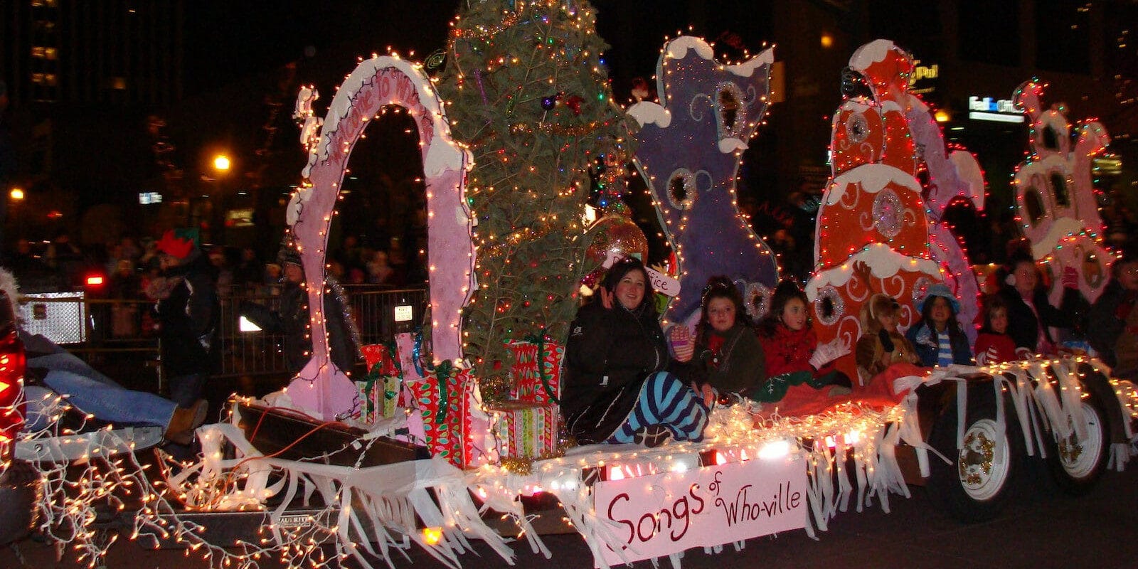 Image of the "Song of Whoville" float at the Festival of Lights in Colordo Springs, Colorado