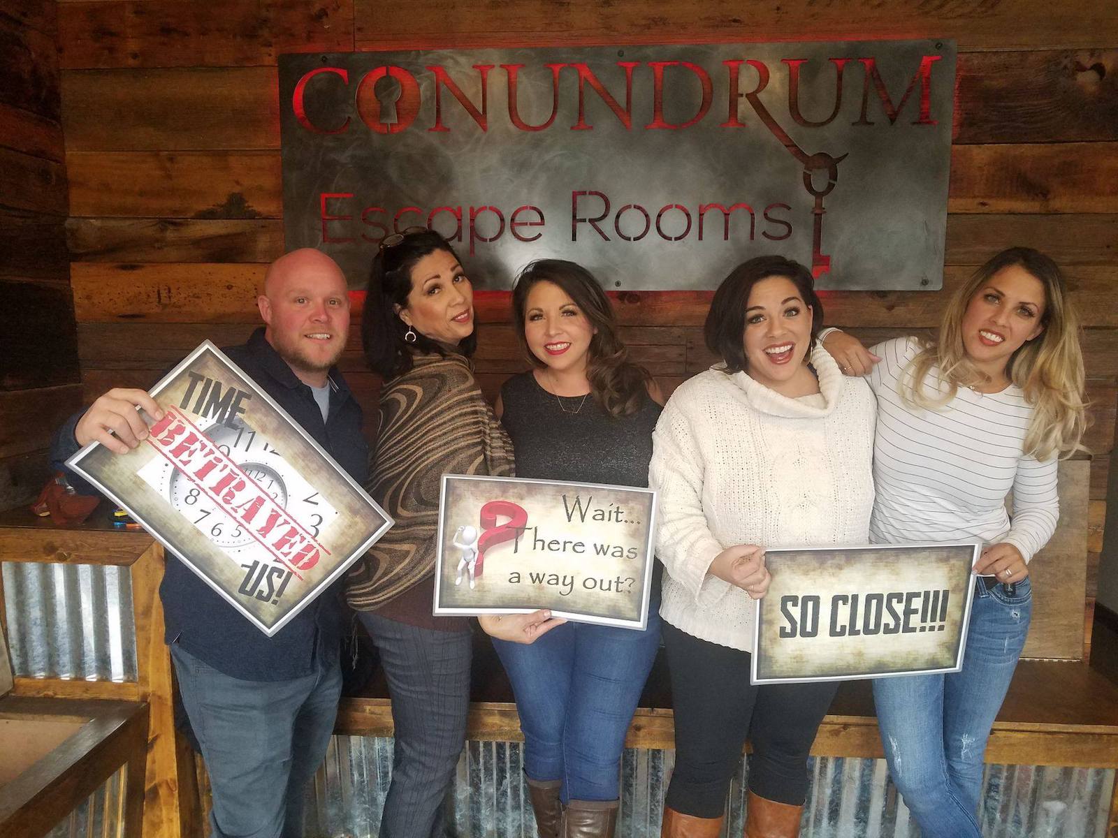 Image of a group of people who couldn't finish their escape room