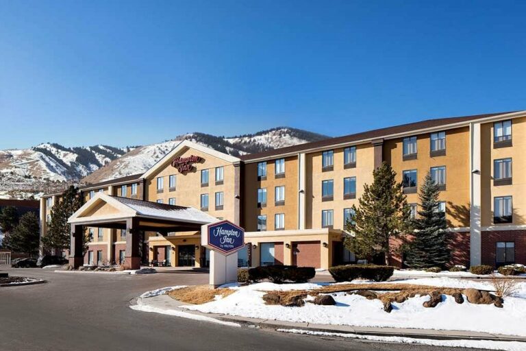 6 Best Hotels by Morrison & Red Rocks, Colorado