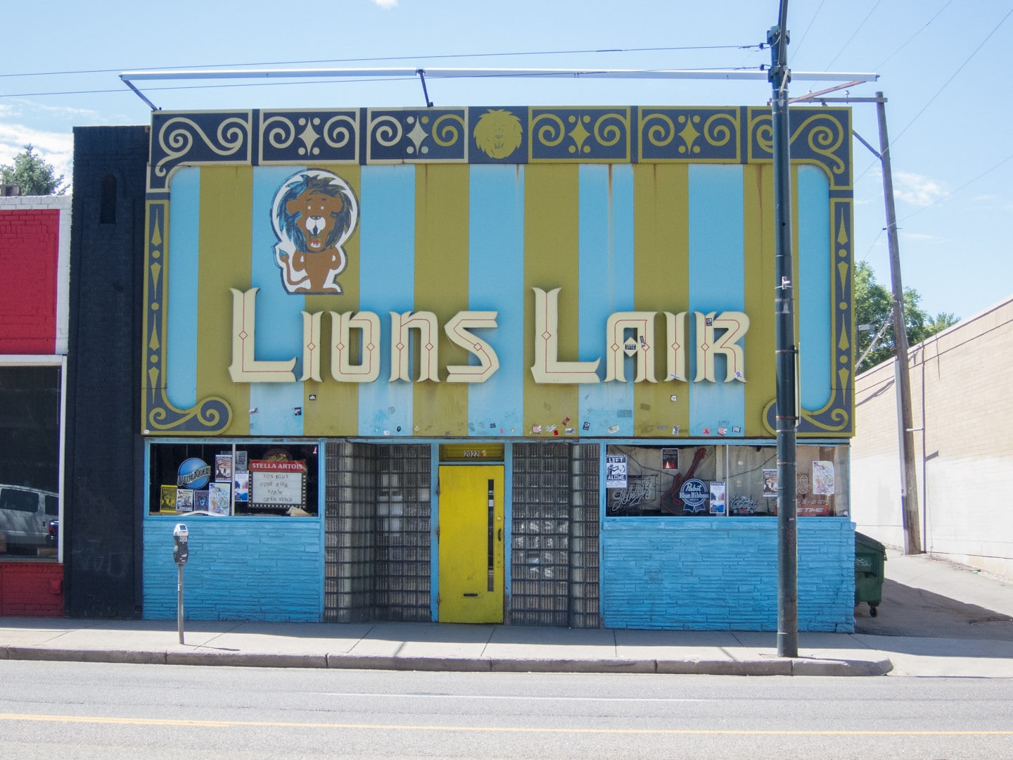 Image of the exterior of Lion's Lair in Denver, Colorado