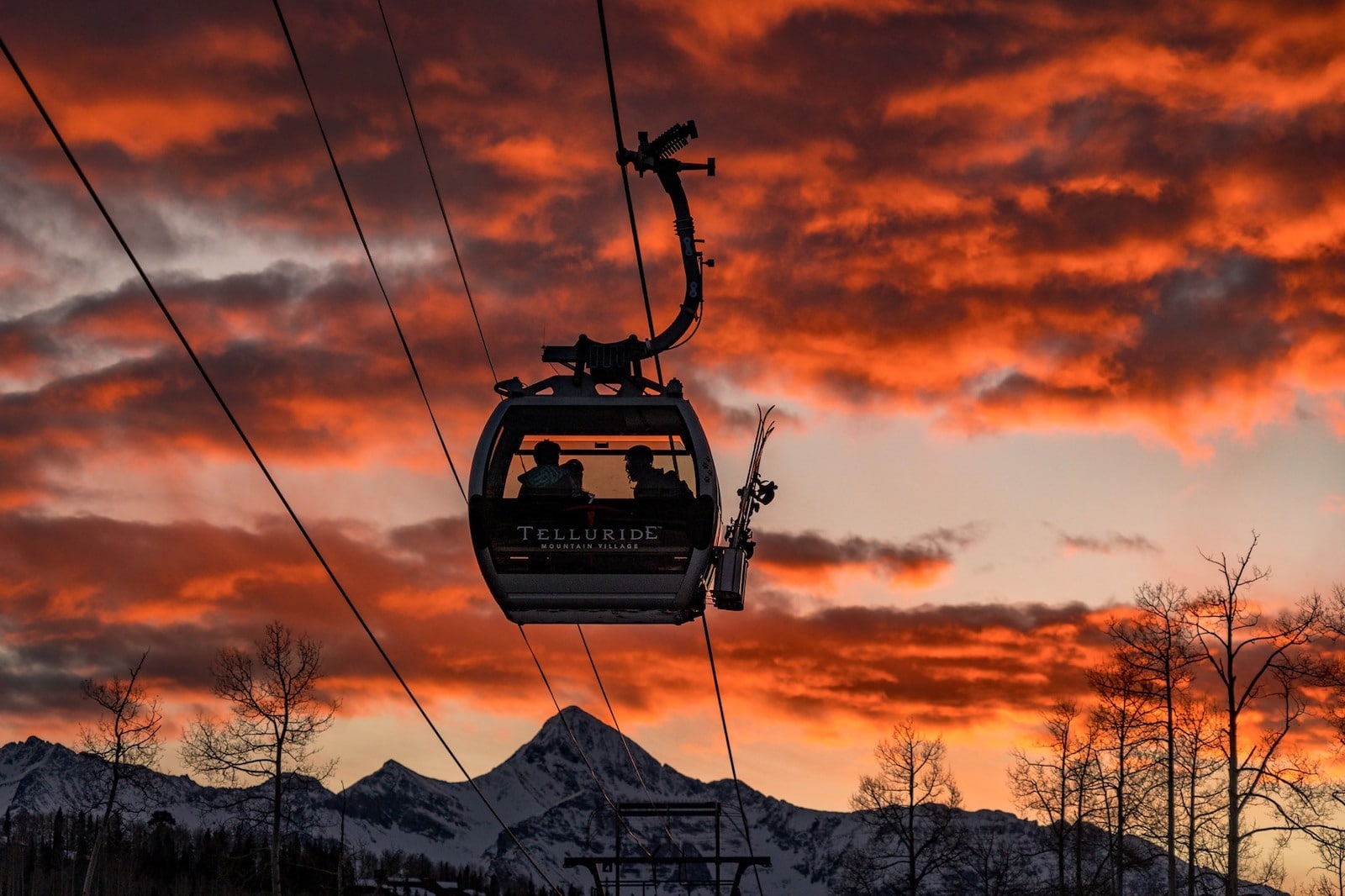 Image of the free Telluride gondola at sunset in Colorado