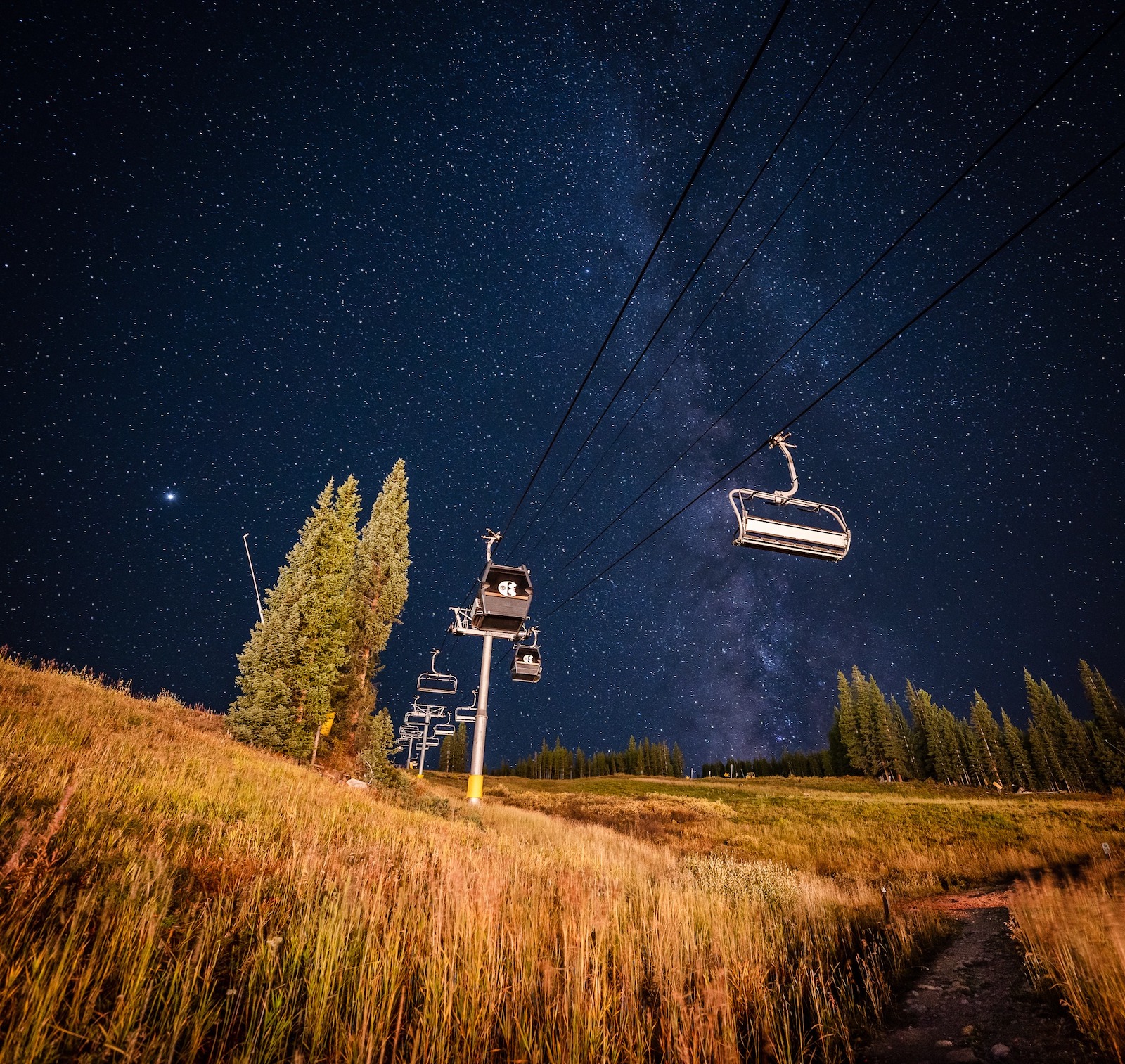 Image of a gondola and lift at Copper Mountain in Colorado