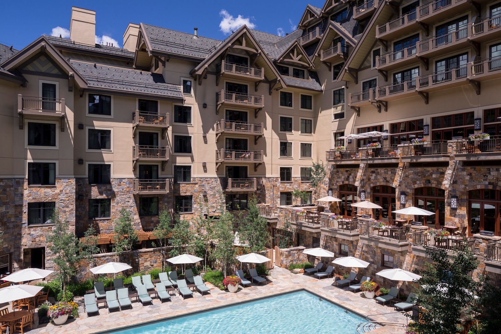 Image of the pool at the Four Seasons Resort Vail in Colorado