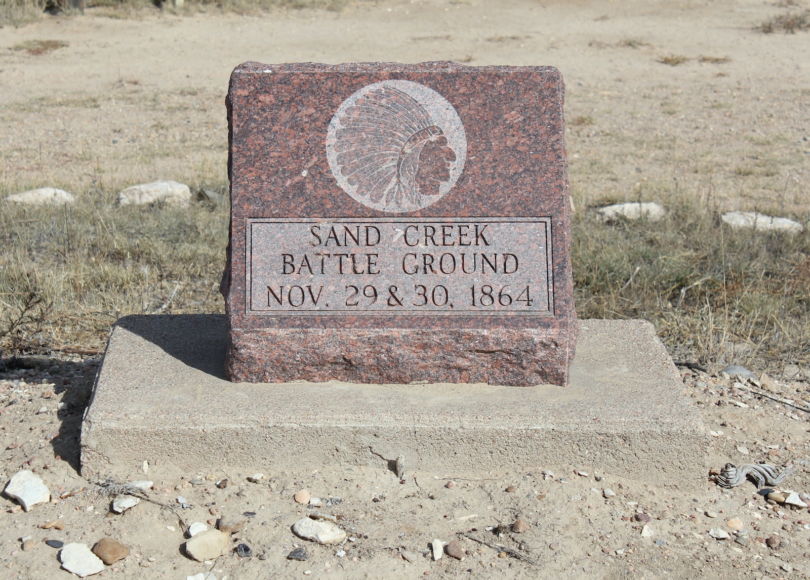 Monumen Sand Creek Colorado