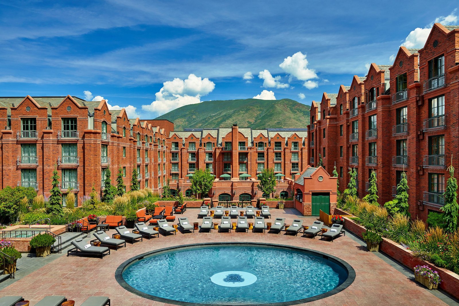 Image of the pool at the St. Regis in Aspen, Colorado