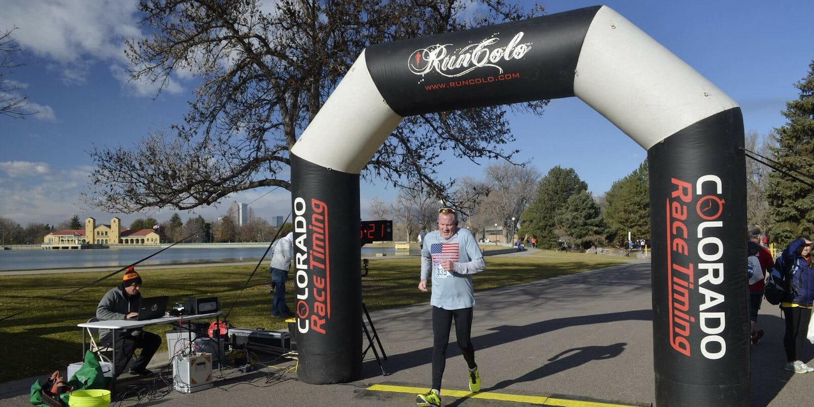 Image of a runner a the Denver Veterans Day in Colorado