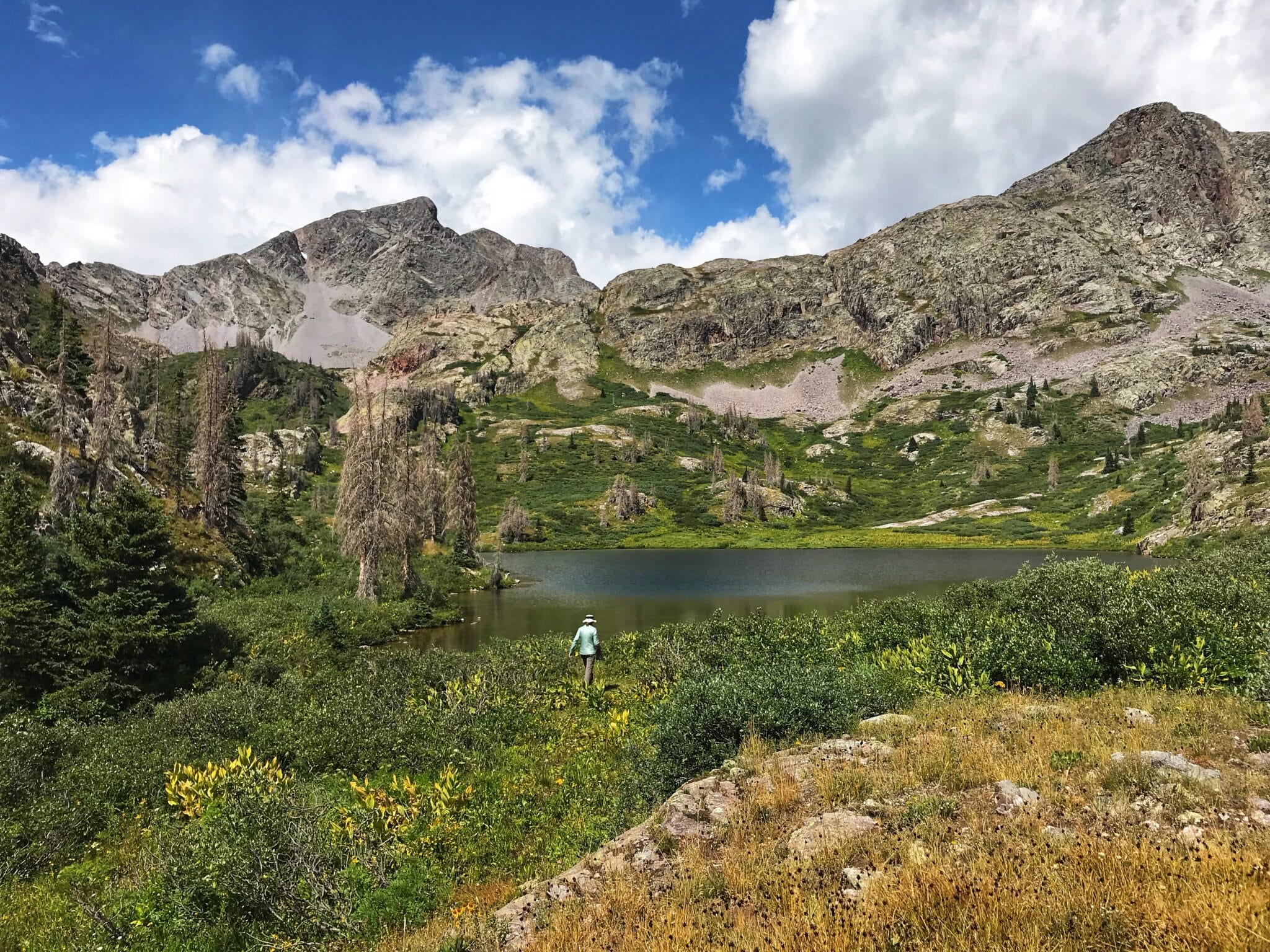 hike to lake isabelle in weminuch wilderness