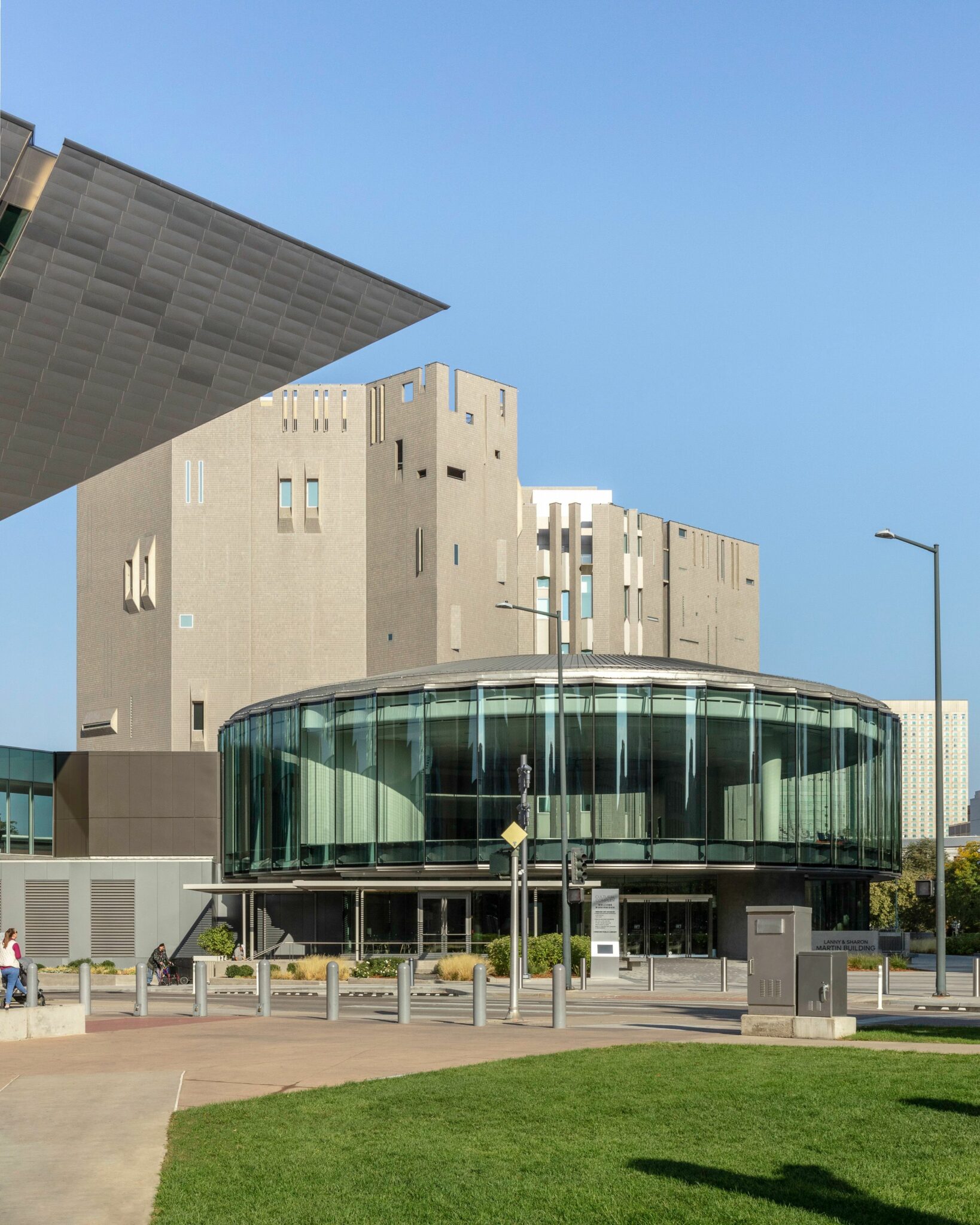 sie welcome center at the denver art museum