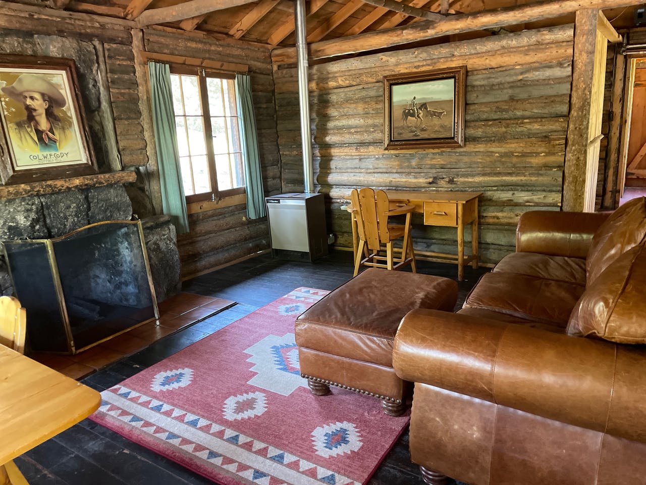 inside the columbine cabin at meeker park lodge