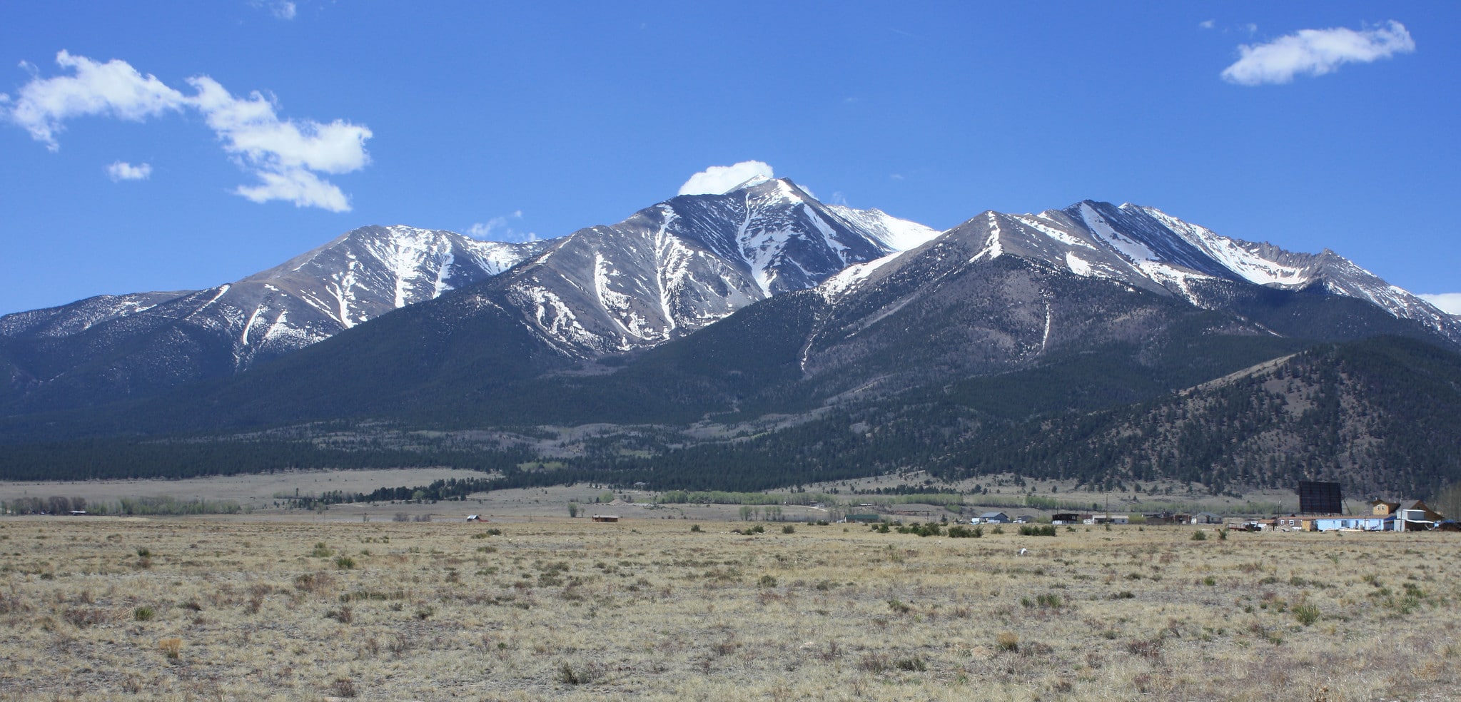 views of collegiate peaks part of sawatch range