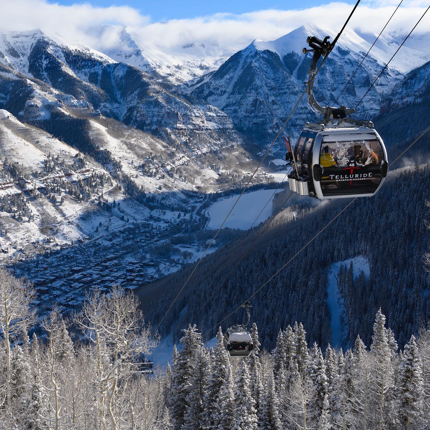 Image of the gondola at Telluride Ski Resort in Colorado