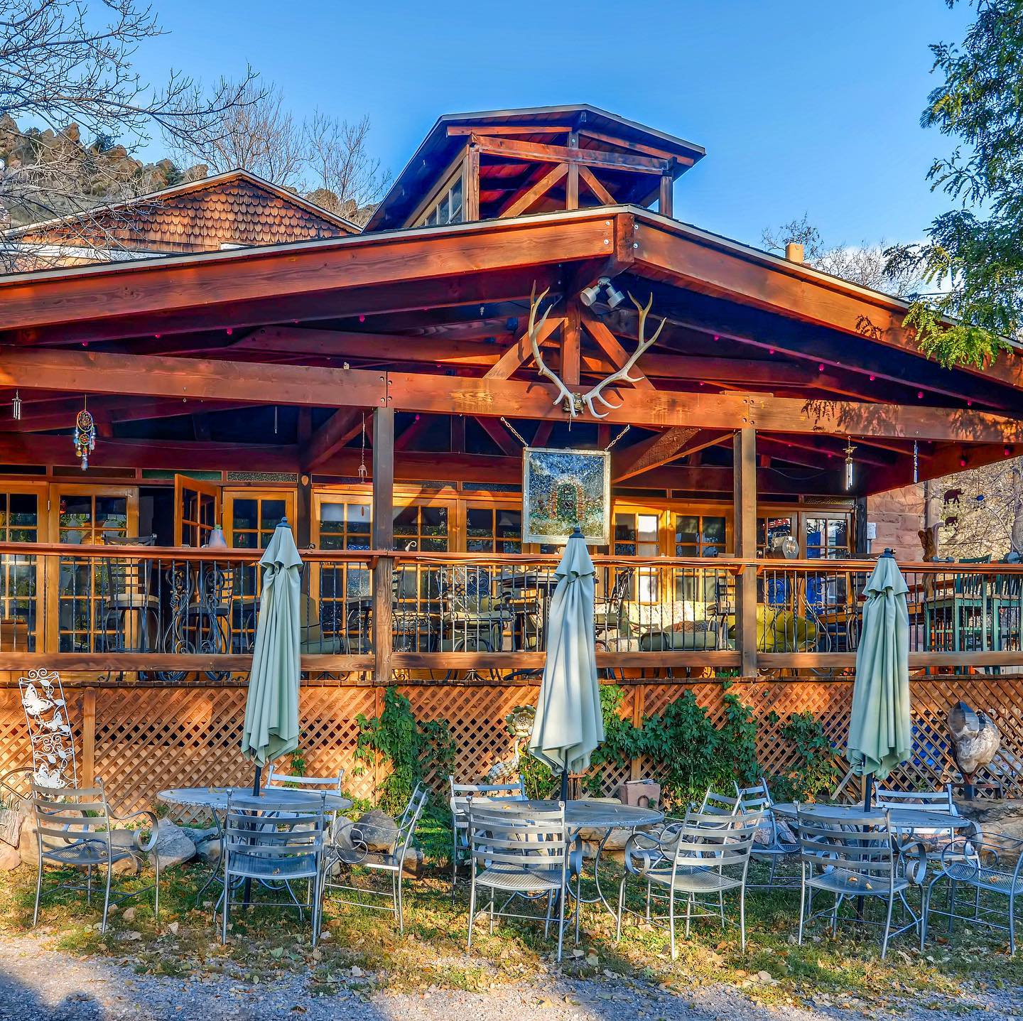 Cliff House Lodge in Morrison