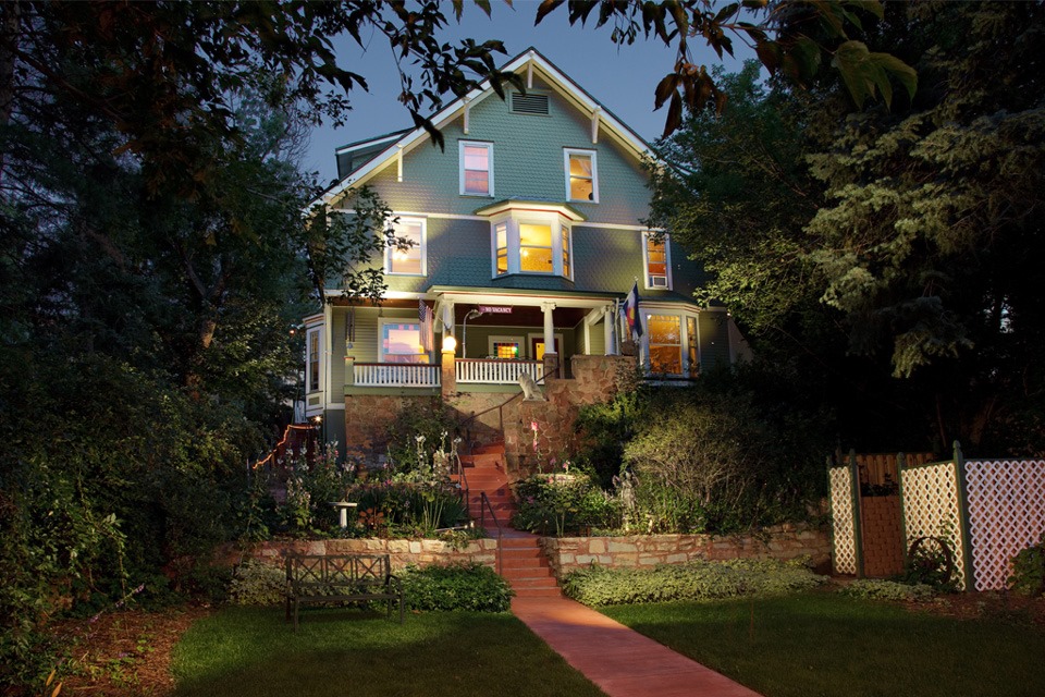 Exterior of bed & breakfast in Manitou Springs