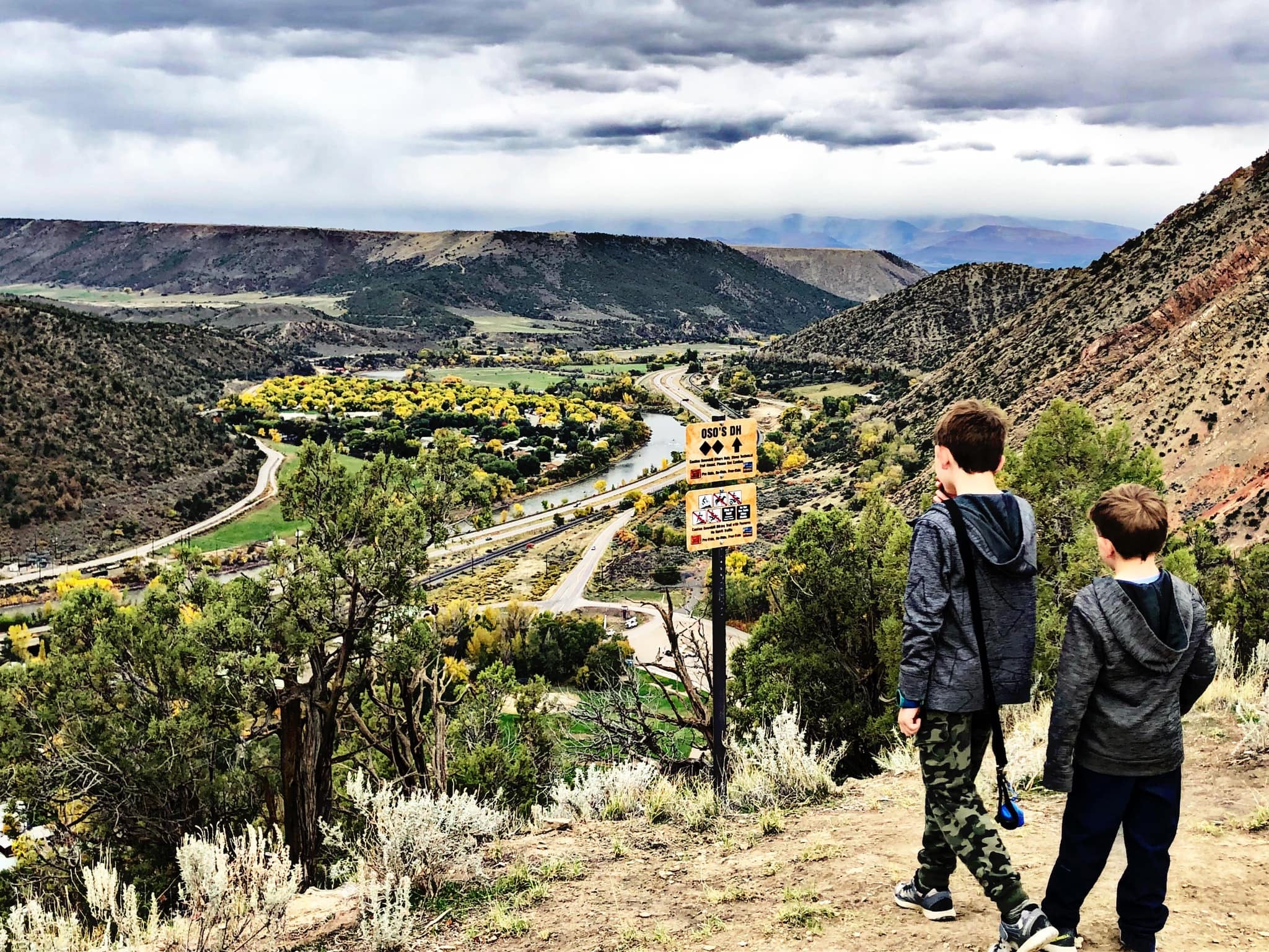 Hiking trail overlooking 