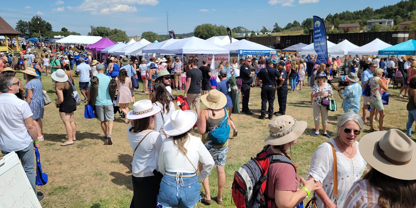 Image of the crowd at the Palmer Lake Wine Festival in Colorado