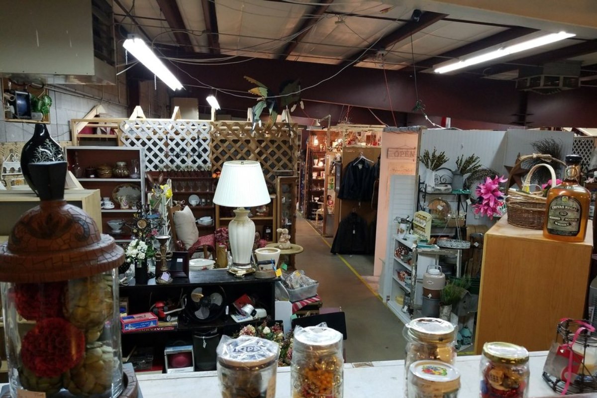 Lafayette Collectibles & Flea Market, Colorado