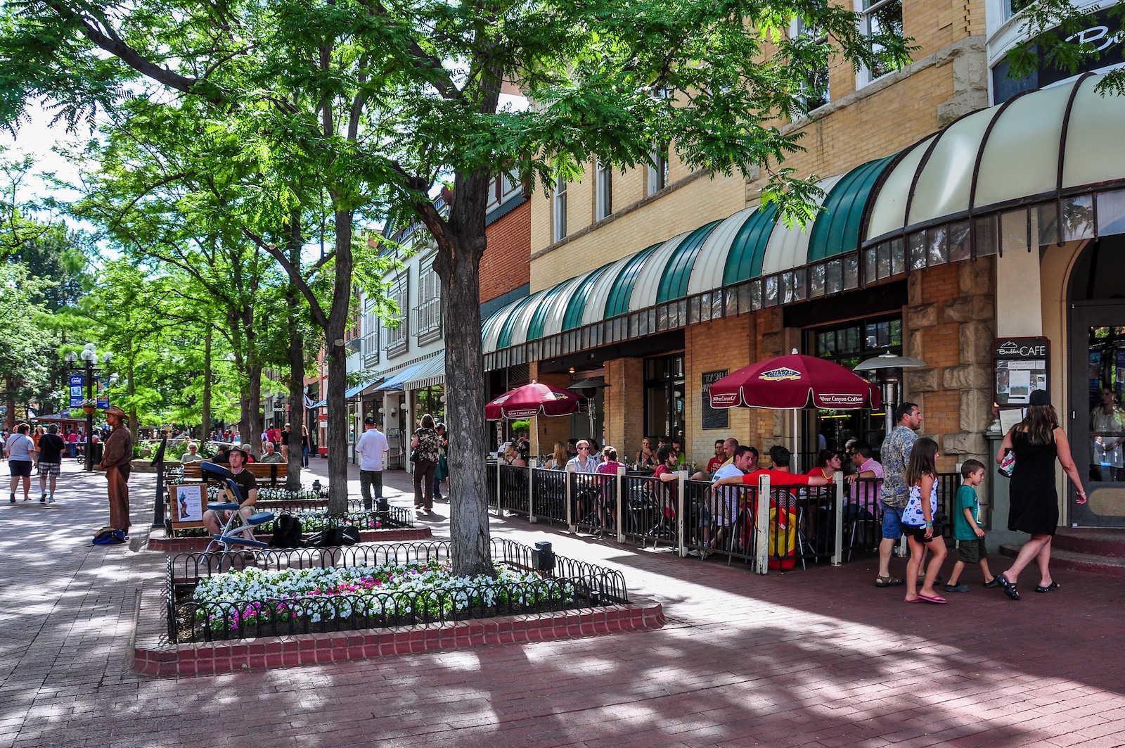 Pearl Street Mall, Colorado