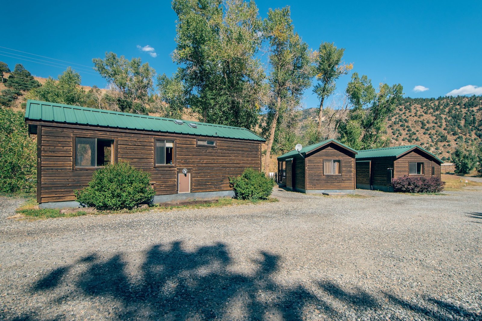 Image of the cabins at the Indian Hot Springs in Idaho Springs, Colorado