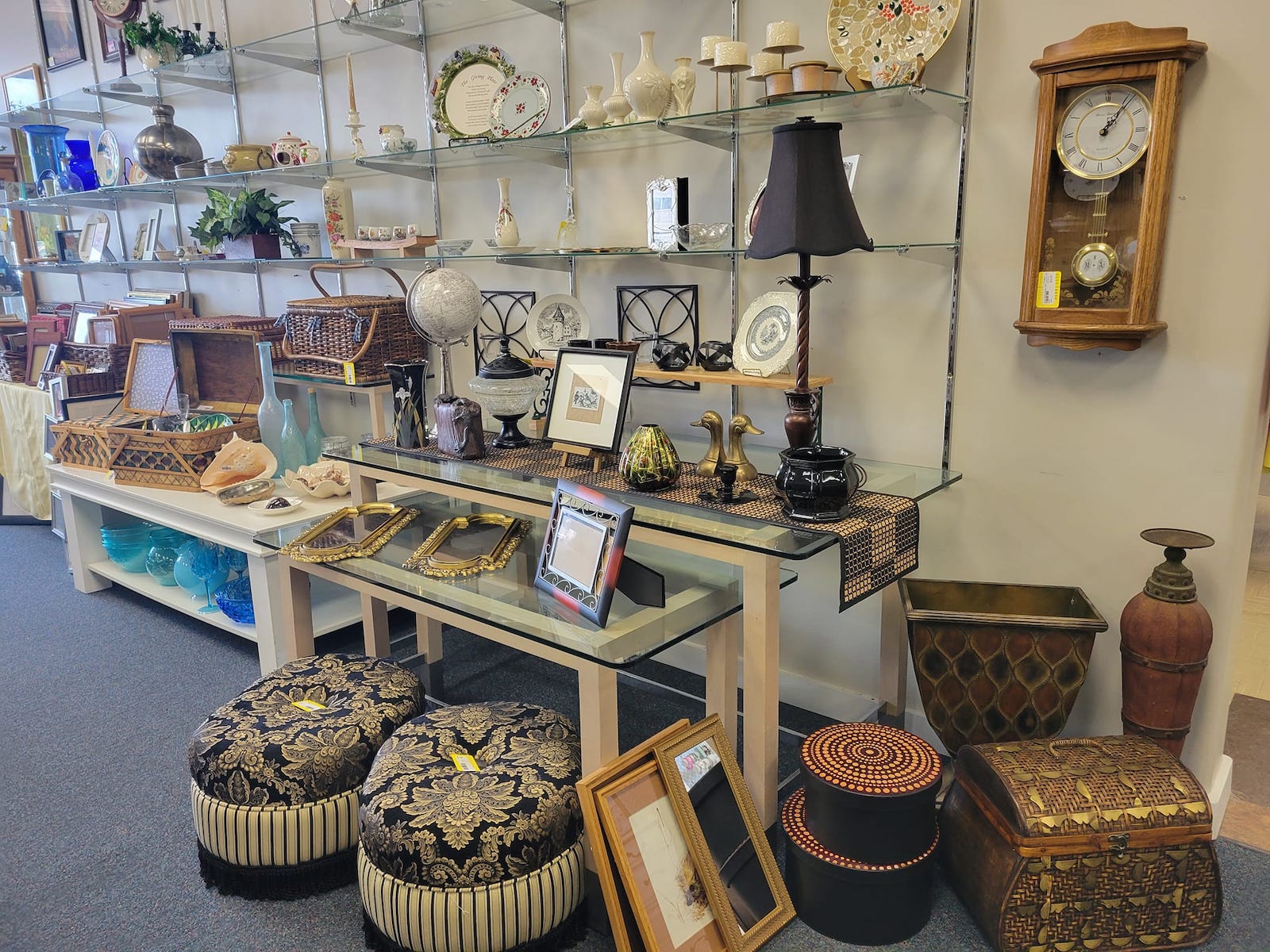 Image of antiques at Renewed Treasures in Colorado