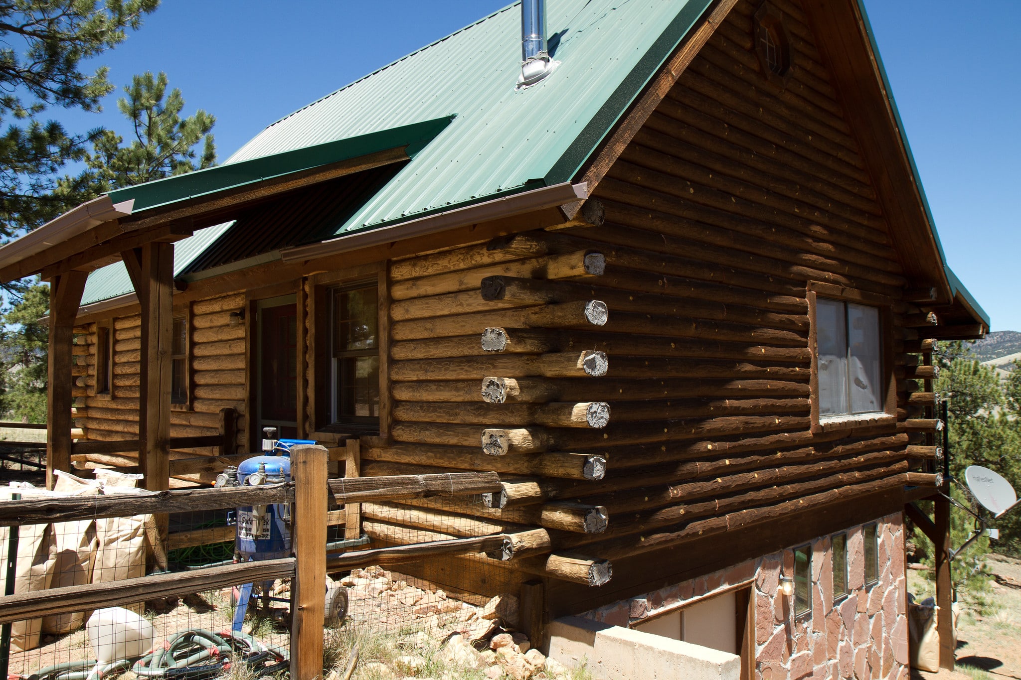 Log cabin